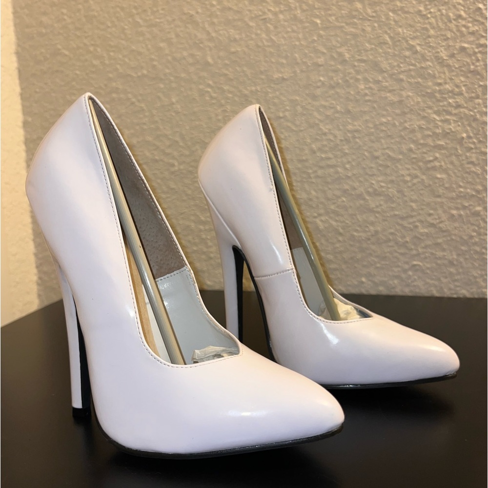 Ellie Pumps - Picture 3 of 9